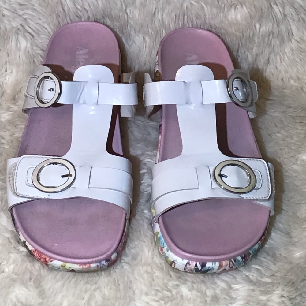 Algeria Pink and Floral Patent Sandals Size 10